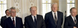 8 декабря 1991 года произошло событие, которое по своему эпохальному значению может сравниться разве что с тем, что случилось 22 июня 1941 года. Речь, разумеется, идет о так называемых беловежских соглашениях, подписанных лидерами трех советских республик — Борисом Ельциным (РСФСР), Леонидом Кравчуком (Украина) и Станиславом Шушкевичем (Беларусь).