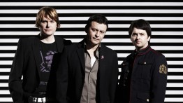 Названия песен с нового альбома Manic Street Preachers, на первый взгляд, предсказывают события, происходящие в данный момент на Юго-Востоке Украины.