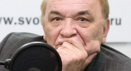 О том, чем вызваны возможные перемены в беседе с Рабкор.ру рассказал полковник в отставке, Виктор Баранец.