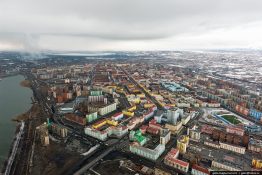 Норильск на данное время обеспечивается интернетом лишь через спутниковый канал, который отличается низкой скоростью