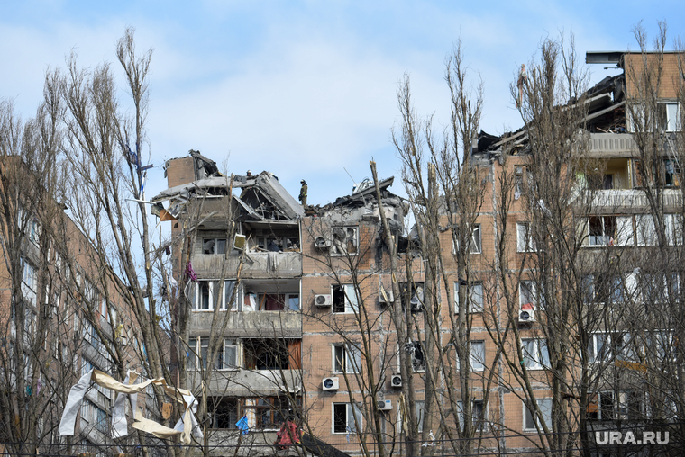 Закончилось позорное и циничное для военного времени мероприятие – Петербургский международный экономический форум (ПМЭФ). ПМЭФ – его рабочие секции и вечеринки – происходили на фоне интенсивных обстрелов вооруженными силами Украины (ВСУ) Донецка и ряда близлежащих городов: количество жертв обстрелов исчисляется сотнями убитых и раненных