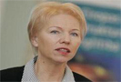 24 апреля 2009 года министр образования и науки Латвии Татьяна Коке заявила после внеочередного заседания правительства о том, что с 1 сентября 2009 года работу могут потерять от 2000 до 4000 учителей.