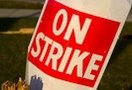Дания охвачена полномасштабной забастовкой работников транспорта. Забастовщики протестуют против планов правительства по ликвидации возможности досрочного выхода на пенсию, повышении пенсионного возраста до 67 лет, а также сокращению сроков выплат пособий по безработице. Речь также идет о том, что повышение профессиональной квалификации будет производиться работниками за собственный счет, сообщает Гудок.ру.
