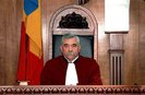 Конституционный суд Молдавии решил, что неизбрание президента республики на выборах 10 ноября и в повторных выборах 7 декабря 2009 года является обстоятельством, оправдывающим роспуск парламента.