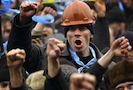 Едва ли в этом мире найдется страна, где созданы идеальные условия для развития рабочего движения и забастовок. Борьба рабочих везде натыкается на скоординированную реакцию обеспеченных ресурсами предпринимателей и государства. Однако если в одной части света, на западе, господствующий класс все же придерживается некоторых цивилизованных рамок, то в других регионах планеты борьба против рабочих ведется «на всю катушку». Именно к последнему примеру относятся события в Казахстане.