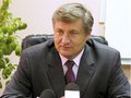 Следственные органы предъявили мэру Петропавловска-Камчатского Владиславу Скворцову официальные обвинения в превышении полномочий при распределении муниципального жилья. Ущерб от действий мэра, как полагают следователи, превысил 2 миллиона рублей.