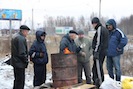 22 ноября в 6:30 утра примерно 50 сотрудников милиции, судебные приставы и представители администрации ворвались на территорию гаражного комплекса «Парнас-3», который уже длительное время отбивает атаки властей. В тот момент там находилось всего четыре человека, и милиционеры вытолкали их за периметр комплекса.