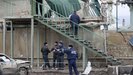 В Махачкале на улице Мира в центре города утром в субботу взорвался джип «Хендай», в котором находился министр по национальной политике, информации и внешним связям Дагестана Бекмурза Бекмурзаев. Пострадали три человека, в том числе и сам министр.