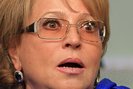 Губернатор Санкт-Петербурга Валентина Матвиенко посоветовала пожилым жителям и родителям с детьми «без крайней необходимости не выходить на улицы сразу после обильных снегопадов и резких перепадов температур». Об этом говорится в обращении Матвиенко, опубликованном на сайте городской администрации.