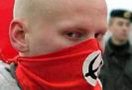 Власти Санкт-Петербурга возбудили уголовное дело в отношении трех оппозиционеров Санкт-Петербурга, состоящих в организации «Другая Россия». Их обвиняют в создании экстремистской организации -  филиала запрещенной «Национал-большевистской партии» (НБП) Эдуарда Лимонова.