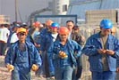 Фонд «Общественное мнение» провел исследование, результаты которого свидетельствуют, что работники производственных предприятий к весне 2009 года стали наиболее пострадавшей от кризиса категорией, пишет газета «Труд» 1 июня 2009 года.