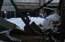 Десять человек, пострадавших при обрушении во вторник вечером крыши магазина в спальном районе Петербурга, остаются в больницах. Всего пострадали семнадцать человек, причем один погиб.