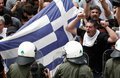 26 сентября В Греции началась всеобщая 24-чвасовая забастовка против мер жесткой экономии, предпринимаемых властью. Протестные выступления проходят под лозунгами: "спасите страну, но не за счет народа", "нет новым жертвам в угоду плутократии". По данным полиции В Афинах и Салониках в манифестациях,  участвует более 52 тысяч человек.
