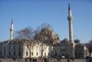 Около ста жителей московских районов Текстильщики и Рязанский провели символическую закладку парка, создания которого вместо строительства мечети они требуют на Волжском бульваре.