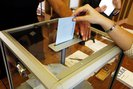 21 декабря 2010 года после окончании выборов в Соловках и подсчета голосов было проведено заседание территориальной избирательной комиссии. Ее члены решили признать выборы, прошедшие в прошлое воскресенье, действительными. Местные жители связывают этот факт с тем, что кандидат «Единой России» потерпел на них поражение.
