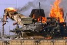 Число жертв серии терактов в ряде иракских городов уже возросло до 65 человек. Только в г.Хилла, который находится в 100 км. от столицы страны Багдада в результате взрыва на фабрике по производству одежды погибли 30 человек.