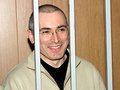Ряд известных российских актеров, писателей и режиссеров подписали  обращение к президенту России Дмитрию Медведеву, в котором призывают помиловать Михаила Ходорковского.