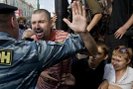 На набережной Тараса Шевченко в Москве различные социальные движения и  партии провели митинг против федерального закона (ФЗ) №83. Документом предусматривается резкое сокращение учебных заведений, которые будут финансироваться за счет государства.