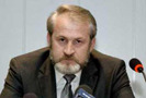 Лидер чеченских сепаратистов, так называемый президент самопровозглашенной чеченской Ичкерии Ахмед Закаев выпущен на свободу по решению польского суда. Однако пока ему придется оставаться на территории Польши.