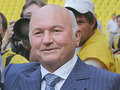Бывший мэр Москвы Юрий Лужков подал прошение на получение вида на жительство в Латвии. Однако латвийские правящие политики не слишком обрадованы этим его намерением и ищут предлог для отказа.
