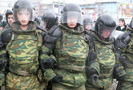 Милиция пресекла несанкционированную акцию протеста националистов на Манежной площади в центре Москвы, где сегодня были усилены меры безопасности из-за сообщений о возможных беспорядках.