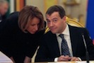 Выбор маршрута трассы Москва-Петербург, предопределивший вырубку Химкинского леса, был сделан под влиянием «неконструктивной» позиции прежних властей Москвы. Пресс-секретарь президента Дмитрия Медведева Наталья Тимакова заявила, что один из альтернативных вариантов маршрута трассы не был реализован из-за того, что мешал бизнес-проектам «структур, близких к правительству Москвы».
