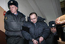21 января 2010 года водитель снегоуборочной машины Владимир Демидов признан виновником ДТП, в котором оказался поврежден Nissan подполковника МВД Анатолия Маурина. Из-за того столкновения иномарки с спецтехникой между мужчинами произошел конфликт, в ходе которого Маурин убил Демидова.