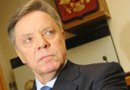 Губернатор Московской области Борис Громов, отвечая на вопросы журналистов об автомобильных пробках в регионе, посоветовал автолюбителям для решения этой проблемы пересаживаться на личные вертолеты.