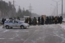 Жителям Рублевского шоссе, протестующим против строительства коммерческого комплекса, поступают анонимные телефонные звонки с угрозами расправы. В связи с этим участники протестных действий обратились в прокуратуру с просьбой провести расследование и возбудить уголовные дела в отношении правонарушителей.