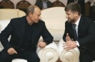 Два российских политика оказались в списке злейших врагов журналистов, который ежегодно, 3 мая, в международный День свободной прессы составляет правозащитная организация «Репортеры без границ» (РБГ). Это председатель правительства России Владимир Путин и президент Чечни Рамзан Кадыров.