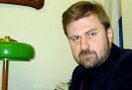 Правоохранительные органы РФ возбудят уголовное дело по факту получения взяток российскими чиновниками от немецкого автоконцерна Daimler. Такое мнение в беседе с Рабкор.ру высказал председатель «Национального антикоррупционного комитета» Кирилл Кабанов.