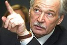 26 января 2010 года российский Центризбирком предложил администрации президента отменить досрочное голосование на выборах всех уровней. Это предложение раскритиковал председатель высшего совета "Единой России" Борис Грызлов. По его мнению, отмена досрочного голосования вызовет проблемы космического масштаба.
