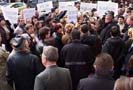 В Зверево Ростовской области проводят голодовку 11 шахтеров-пенсионеров, сообщает сайт «Кавказский узел» 16 декабря 2008 года. Трое протестующих госпитализированы.