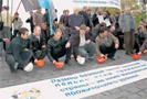 24 февраля 2009 года в в Зверево Ростовской области возобновился прерванный на выходные пикет шахтеров-пенсионеров, требующих восстановления льгот по бесплатному обеспечению ветеранов шахтерского труда энергоресурсами. На пикете собралось около 150 человек. В ходе акции протеста было принято решение о смене состава участников голодовки, которая продолжается с 4 ноября 2008г. Теперь в голодовку включились работавшие ранее на шахте женщины и вдовы шахтеров.