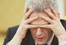 В министра образования России Андрея Фурсенко бросили яйцом в Ростове-на-Дону, когда он выступал перед студентами Южного федерального университета.