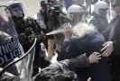 Сегодня работники сферы транспорта страны присоединились к госслужащим, которые вышли на акцию протеста 4 мая.
