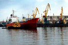 Шведские моряки сегодня блокировали кипрский танкер Skledros с российским и украинским экипажем. Акция организована шведским профсоюзом моряков SEKO. Они требуют выплаты зарплаты россиянам и украинцам.