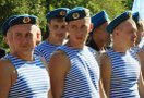 Союз десантников России принял решение поддержать защитников Химкинского леса. Как заявил представитель Союза десантников России Николай Гриненко, организация собирается продолжить кампании, которые вел химкинский эколог и член «Правого дела» Константин Фетисов, избитый 4 ноября неизвестными.