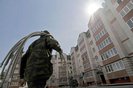 Совет депутатов Сергиева Посада отправил в отставку мэра города Николая Маслова. В качестве причины этого решения приводится факт, что Маслов виновен в резком ухудшении ситуации в сфере жилищно-коммунального хозяйства.