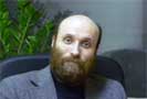 Историк, сам творящий историю - явление не очень частое. Но Александр Шубин - явное исключение из правил. Доктор исторических наук, автор многочисленных исследований по истории СССР и социалистического движения, он в то же время активно участвовал в политической жизни в полные ожиданиями 1980-е и смутные 1990-е. Он и сейчас не отошел от политической борьбы, поэтому темы, которые можно с ним обсудить, практически неисчерпаемы.