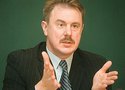 На следующий день после утверждения нового правительства Латвии парламентская оппозиция уже требует отставки министра иностранных дел Гиртса Валдиса Кристовскиса, представляющего победивший на выборах блок «Единство». Поводом к этому требованию послужили русофобские высказывания нового главы МИДа, допущенные им в частной переписке.