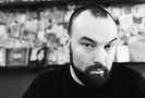 Появление в ряде крупных городов России новых книжных магазинов, продающих «интеллектуальную литературу», является симптомом культурных и отчасти даже политических перемен, происходящих в стране. Характерно, что большая часть новых магазинов, хоть и не декларируют свою идейную левизну, но открыты людьми с левыми взглядами или, по крайней мере, симпатизирующими левым. Прототипом некоторых из этих предприятий стал московский «Фаланстер», созданный группой энтузиастов. С директором «Фаланстера» Борисом Куприяновым обсудила происходящие процессы корреспондент Рабкор.ру Гиляна Басангова.