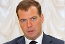Президент России Дмитрий Медведев считает, что в СССР был тоталитарный режим, а в Великой отечественной войне победил советский народ, а не Сталин.