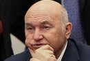 Мэр Москвы Юрий Лужков подал в суд на радиостанцию «Эхо Москвы», интернет-портал Life News и газету «Твой день».