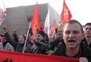 В Москве сегодня прошли несколько акций солидарности с шахтерами Междуреченска Кемеровской области. Одна из них была организована левыми силами на Чистых прудах, в которой приняли участие около 150 человек.