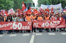 Сенат Франции в ходе голосования окончательно одобрил законопроект о пенсионной реформе, которая предполагает повышение пенсионного возраста на два года.