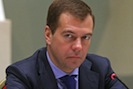 Дмитрий Медведев сделал в своем микроблоге Twitter запись о беспорядках на Манежной площади: «И последнее - на сегодня. По Манежной. В стране и в Москве - все под контролем. Со всеми, кто гадил, разберемся. Со всеми. Не сомневайтесь».