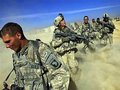 Британский военный контингент покидает город Санджин, в южной афганской провинции Гильменд, после четырех лет кровопролитных столкновений с боевиками движения Талибан.