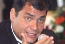 Президент Эквадора Рафаэль Корреа заявил, что за попыткой бунта полицейских в стране стоит "окружение бывшего президента Лусио Гутьерреса". Он обещал "жесткие санкции" для мятежных стражей порядка.