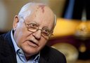 Президент России Д. Медведев наградил первого и последнего президента СССР Михаила Горбачева орденом Святого апостола Андрея Первозванного. О подписании соответствующего указа Медведев лично сказал Горбачеву во время встречи в резиденции «Горки».